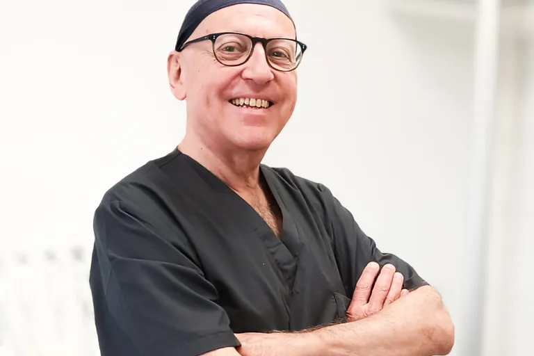 Il Dott. Marco Spinicci, odontoiatra dello studio di Pistoia
